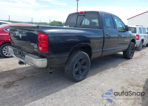 2007 Dodge Ram 1500 Slt/Trx4 Off Road/Sport z USA, uszkodzony, nr VIN 1D7HU18P27S135094